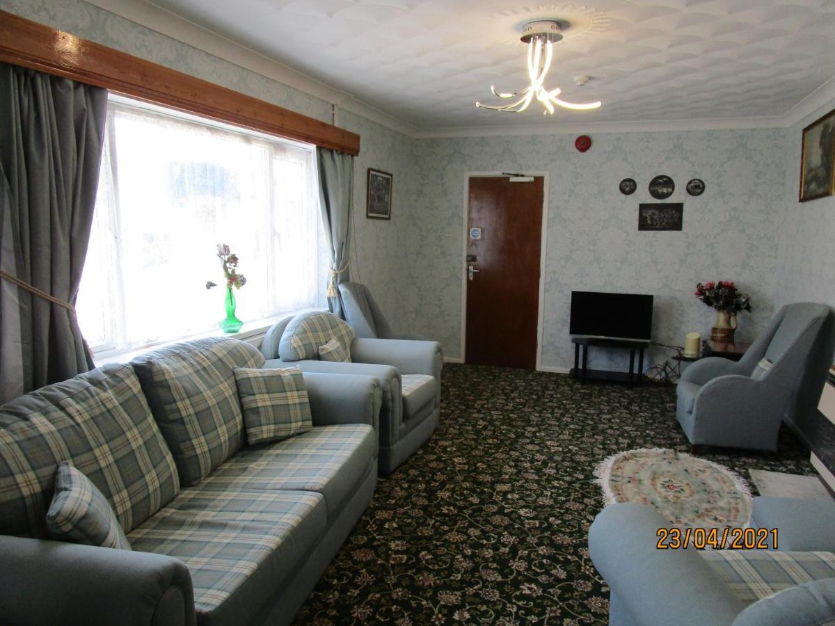 Tremains Guest House Bridgend  Εξωτερικό φωτογραφία
